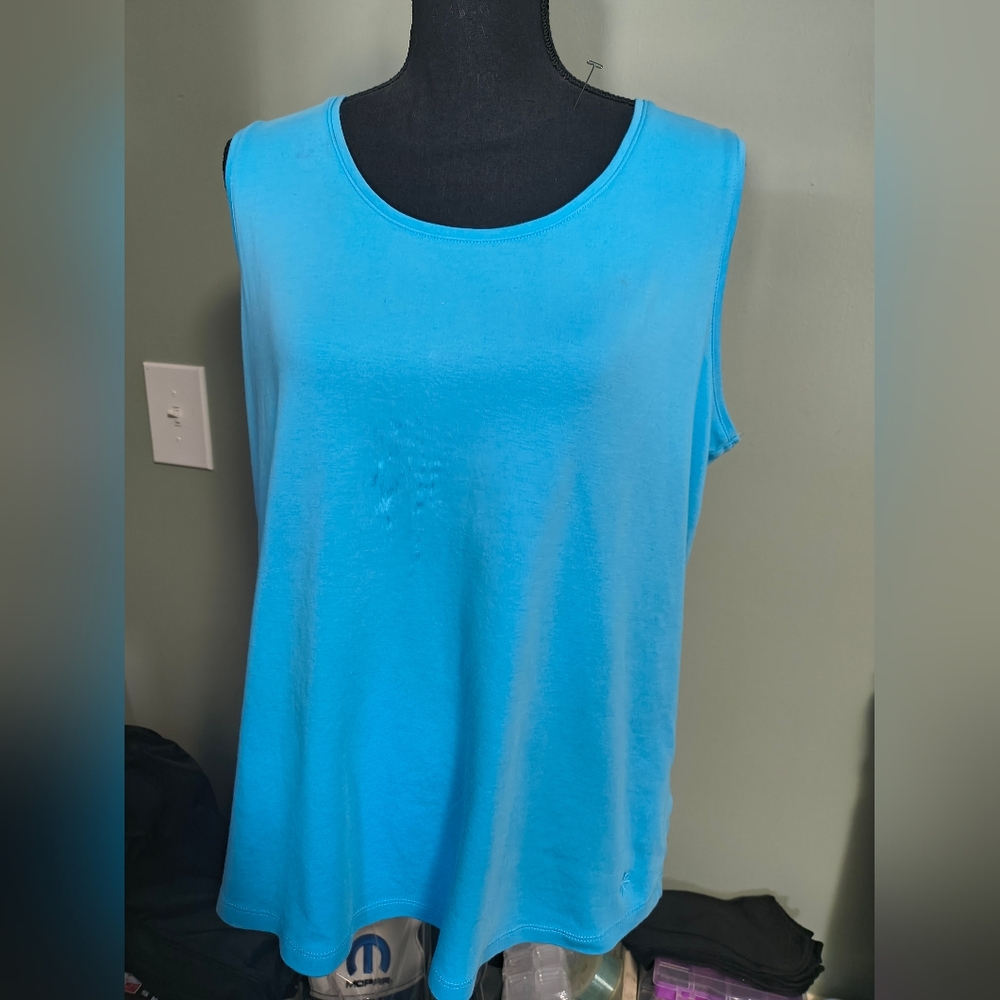 Isaac Mizrahi Vibrant Blue Tank Top
